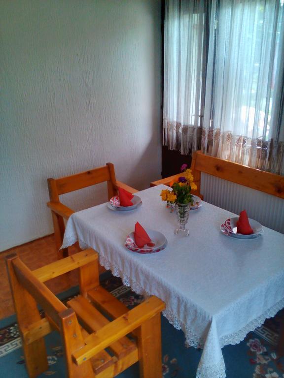 Guesthouse Andrea A Žabljak エクステリア 写真
